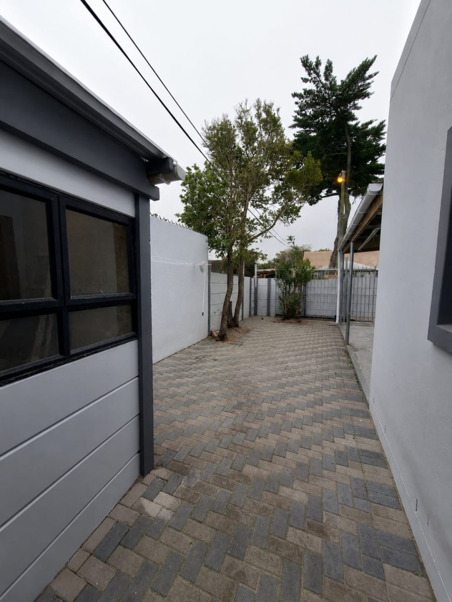 2 Bedroom Property for Sale in Southfield Western Cape